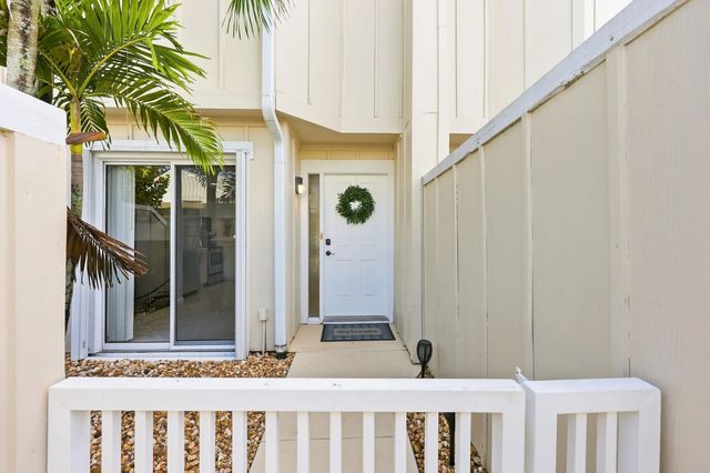 4 of 64 - 6174 Riverwalk Lane #5, Jupiter, FL
