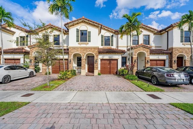 8945 Nw 98th Avenue, Doral