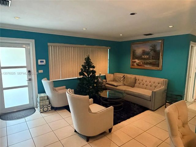 4 of 19 - 2240 Nw 177th Terrace, Miami Gardens, FL