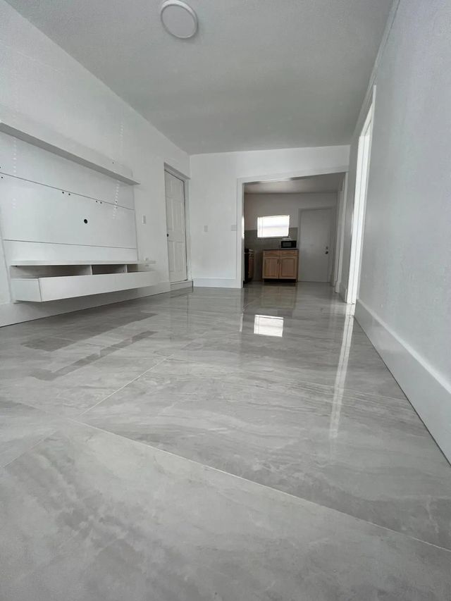 2 of 19 - 4040 Ne 12th Terrace, Pompano Beach, FL