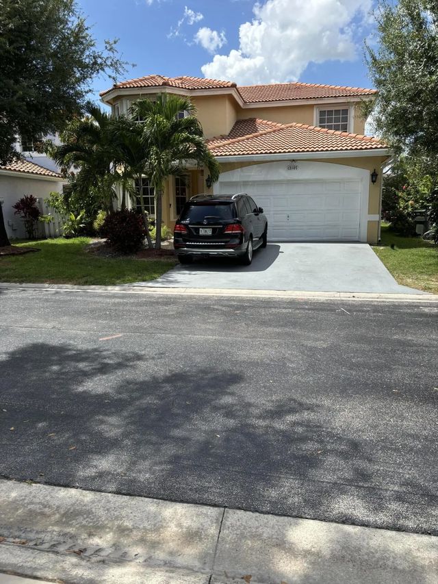 12107 Sunset Point Circle, Wellington