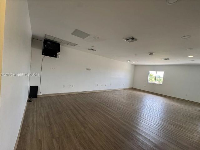 4 of 20 - 7490 Sw 23rd Street #203, Miami, FL