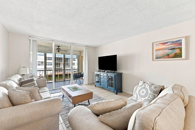 5 of 40 - 777 S Federal Highway #d204, Pompano Beach, FL