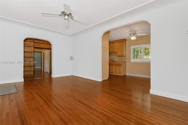 4 of 31 - 989 Eastward Drive, Miami Springs, FL