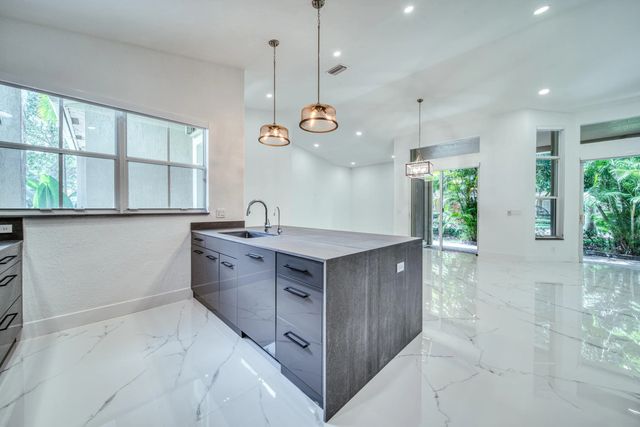 5 of 33 - 5818 Nw 119th Drive, Coral Springs, FL