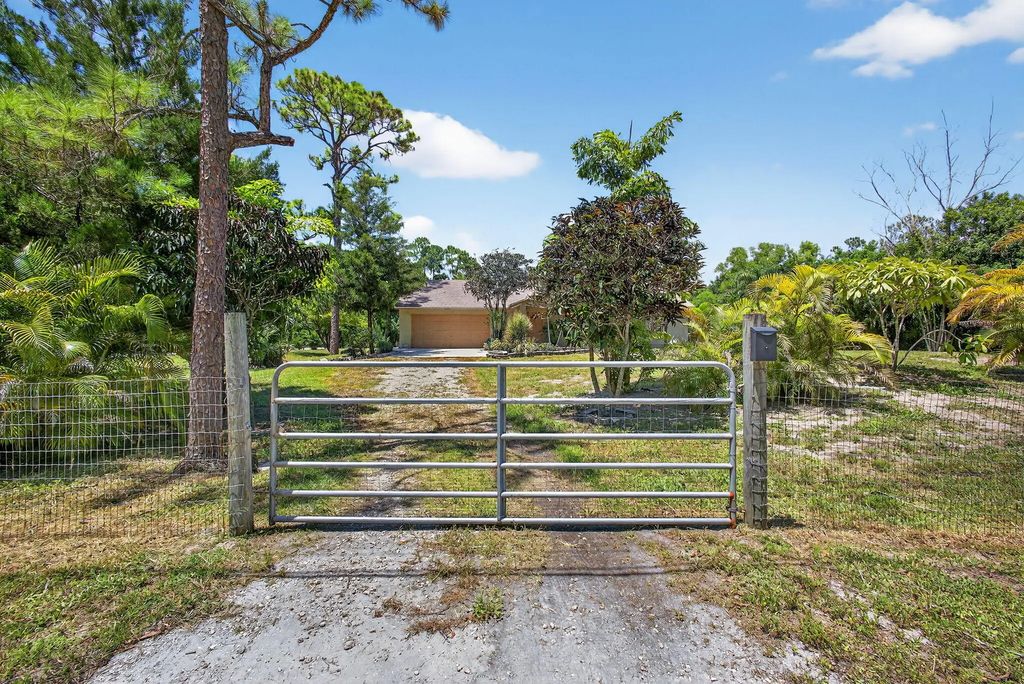 16971 W Mayfair Drive W, The Acreage