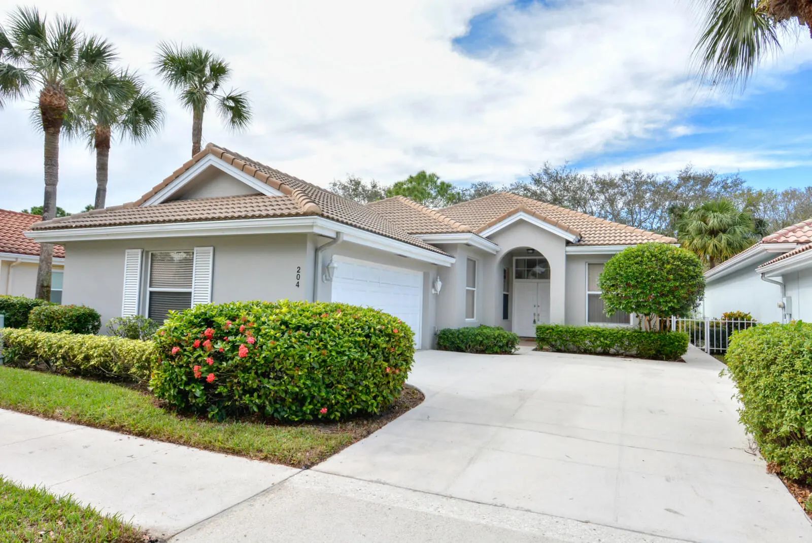 MLS B26067820 HAMPTONS AT MAPLEWOOD home for sale in Jupiter