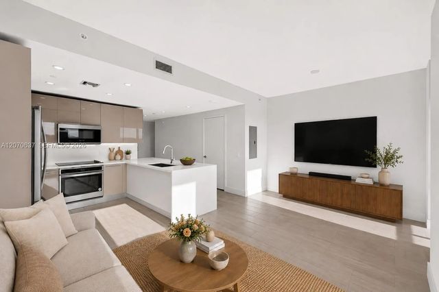 3 of 22 - 2000 Metropica Way #417, Sunrise, FL