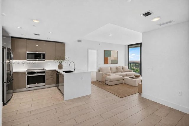 2000 Metropica Way #2111, Sunrise