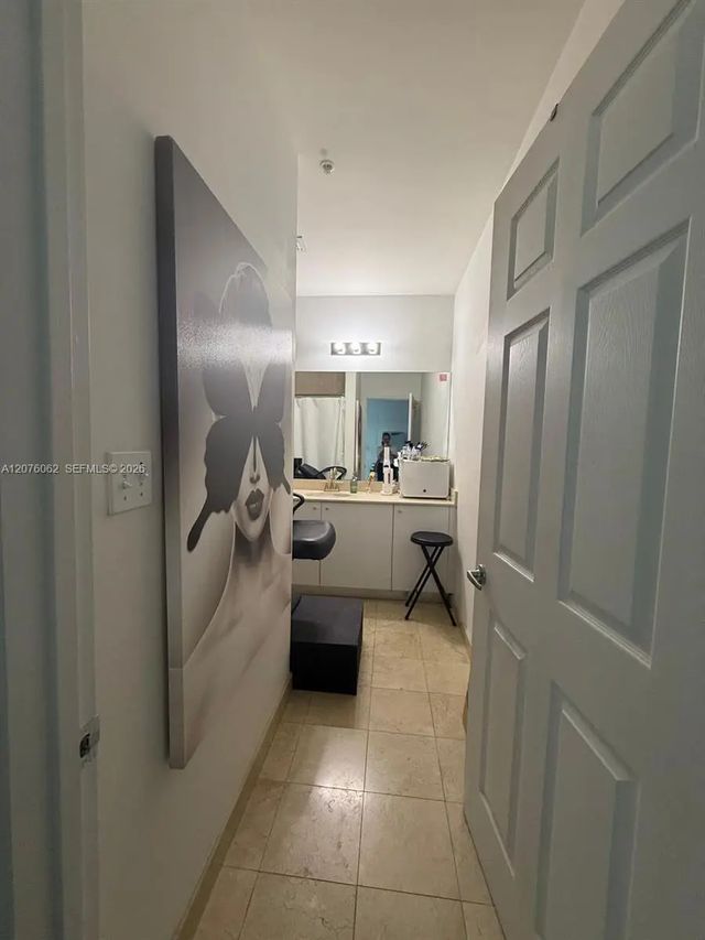 5 of 16 - 2100 Van Buren Street #216, Hollywood, FL