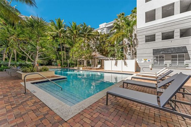 2 of 12 - 6001 Sw 70th Street #512, South Miami, FL