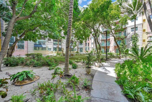 4 of 12 - 6001 Sw 70th Street #512, South Miami, FL