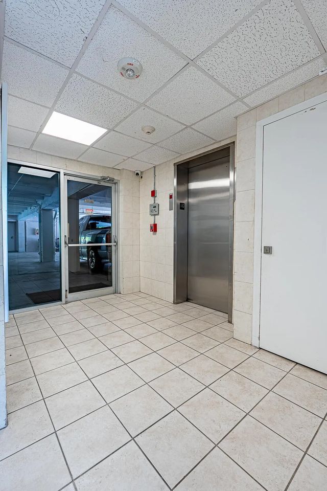 4 of 30 - 12105 Ne 11th Place #103, North Miami, FL