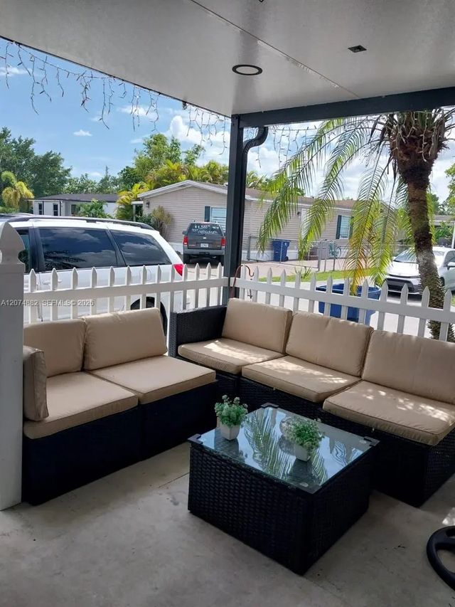 5 of 28 - 19800 Sw 180th Avenue #392, Miami, FL