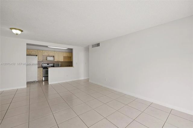 3 of 26 - 4154 Nw 79th Avenue #2a, Doral, FL