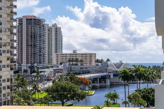 2 of 40 - 340 Sunset Drive #806, Fort Lauderdale, FL