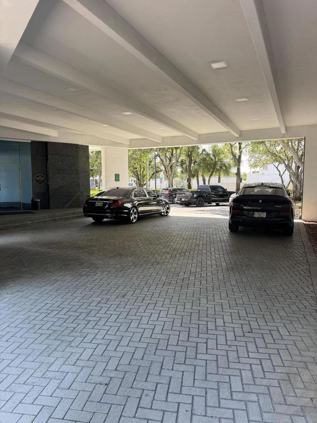 2 of 8 - 3500 N 28th Terrace, Hollywood, FL