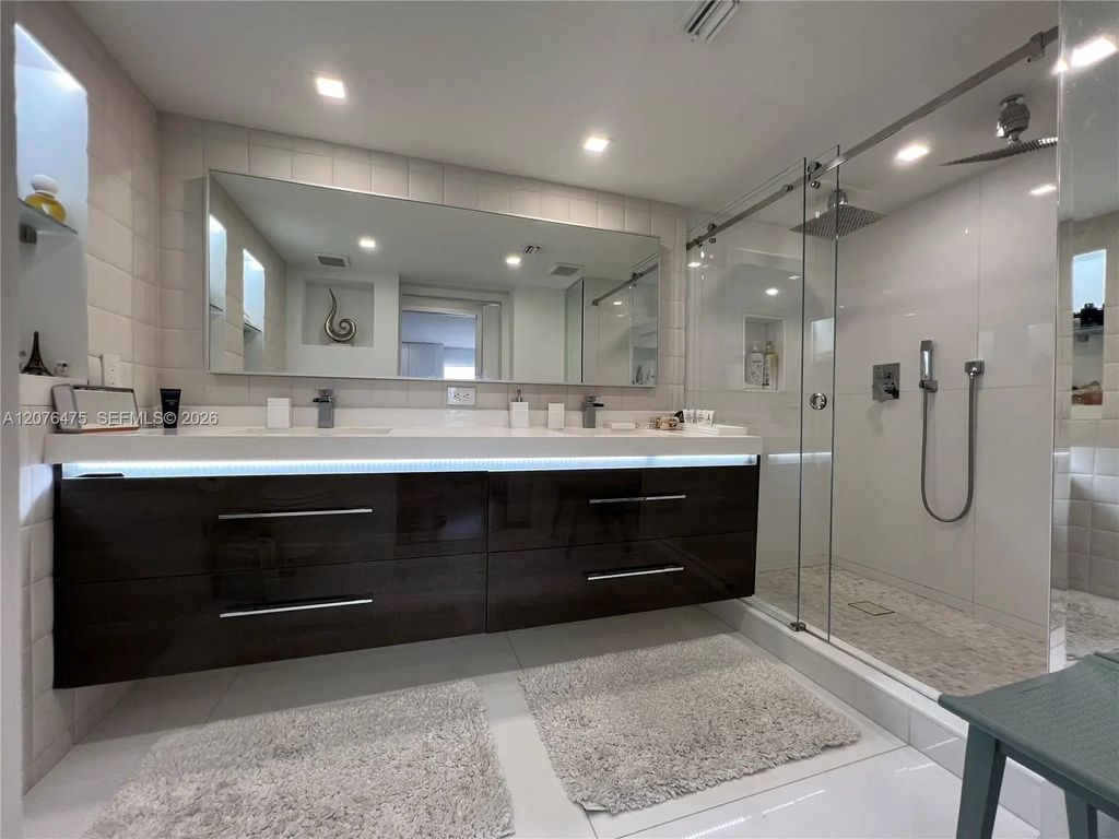 3300 Ne 191st Street #1610, Aventura