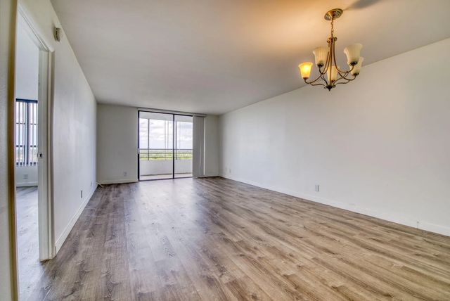 4 of 19 - 600 Three Islands Boulevard #801, Hallandale Beach, FL