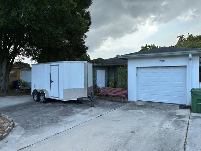 700 Sw 50th Avenue, Margate