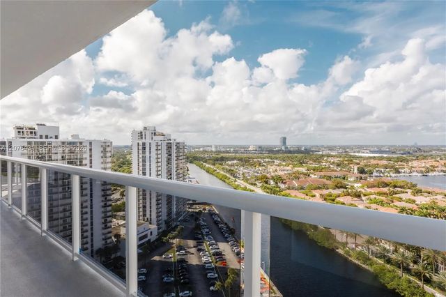4 of 21 - 20505 E Country Club Drive #ph-39, Aventura, FL