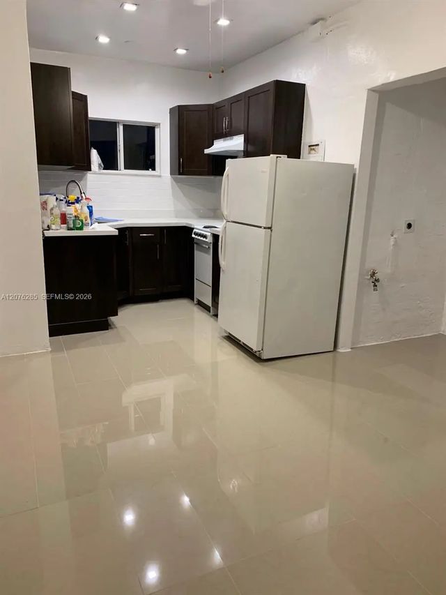 4 of 19 - 200 Nw 34th Avenue, Miami, FL