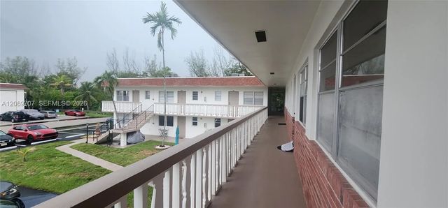 2 of 18 - 1555 N 12th Court #8b, Hollywood, FL