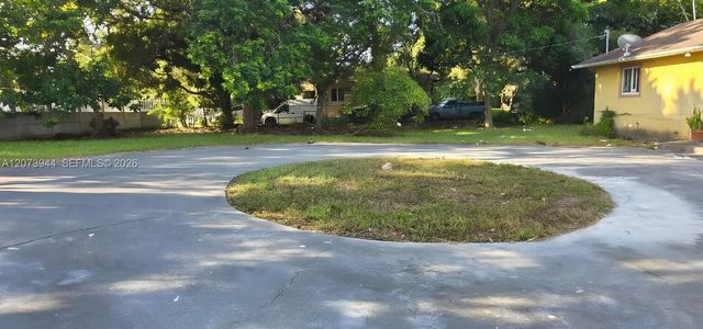 4 of 22 - 8150 Nw 13th Court, Miami, FL