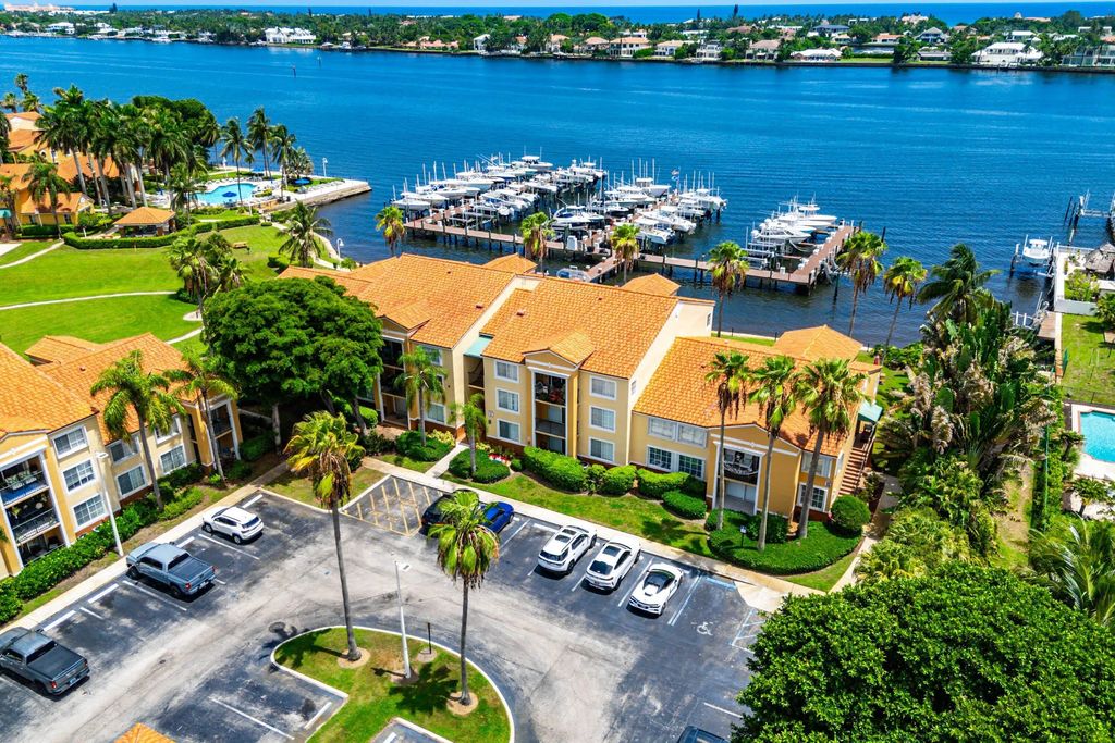 167 Yacht Club Way #205, Hypoluxo