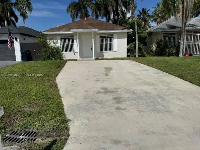 2 of 25 - 982 Sw 9th Court, Florida City, FL