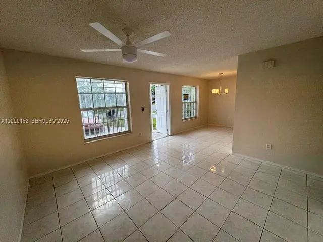 5 of 25 - 982 Sw 9th Court, Florida City, FL