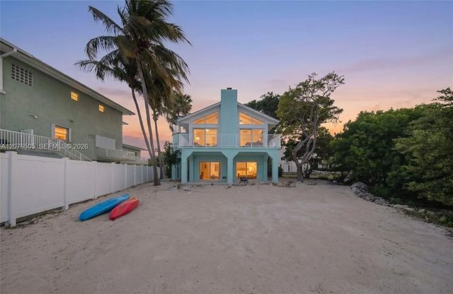 4 of 45 - 316 N Dr, Islamorada, FL