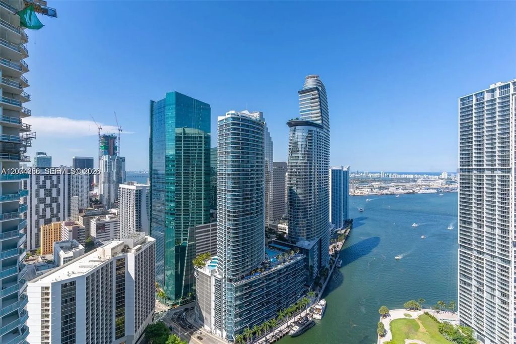 77 Se 5th Street #2206, Miami