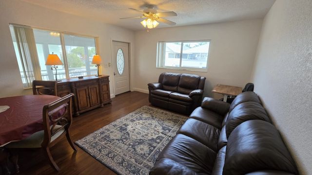 4 of 26 - 2100 Ne 38th Street #219, Lighthouse Point, FL