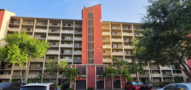 2206 S Cypress Bend Drive #504, Pompano Beach