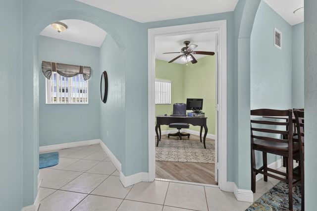4 of 31 - 4721 Lucerne Lakes Boulevard E #711, Lake Worth, FL