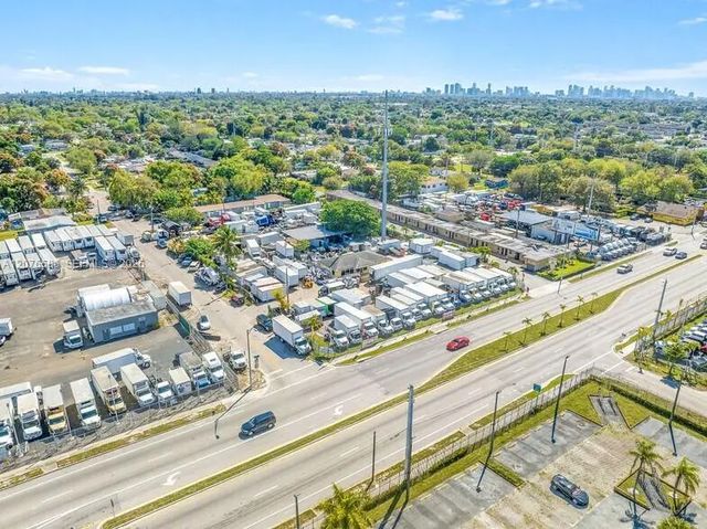 2 of 12 - 8975 Nw 27th Avenue, Miami, FL