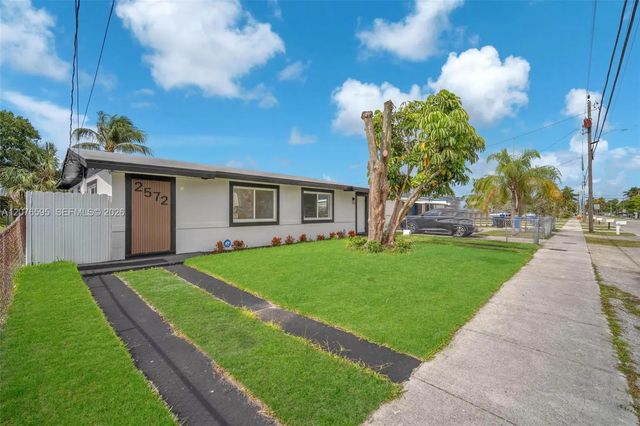 2 of 56 - 2572 Nw 20th Street, Fort Lauderdale, FL