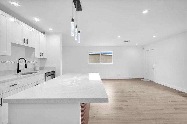 4 of 56 - 2572 Nw 20th Street, Fort Lauderdale, FL