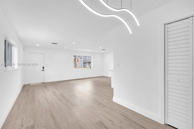 5 of 56 - 2572 Nw 20th Street, Fort Lauderdale, FL
