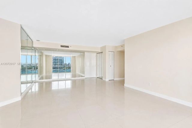 2 of 36 - 19101 Ne 36th Court #1602, Aventura, FL