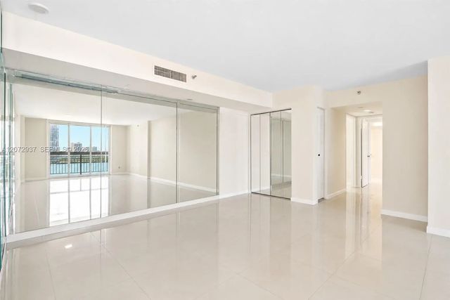 4 of 36 - 19101 Ne 36th Court #1602, Aventura, FL