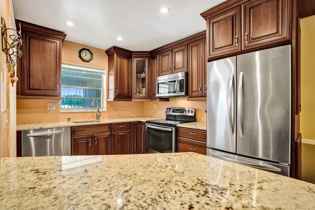 2 of 48 - 2121 Ne 68th Street #202, Fort Lauderdale, FL