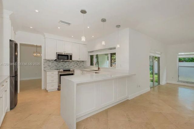 4 of 25 - 6931 Loch Ness Drive, Miami Lakes, FL