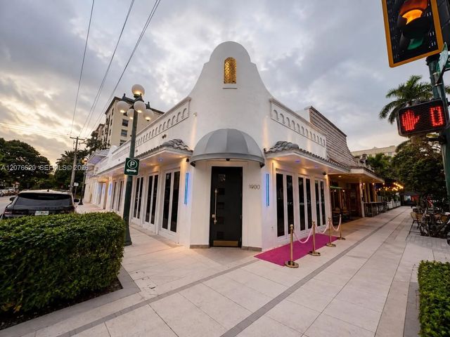 1900 Harrison Street, Hollywood
