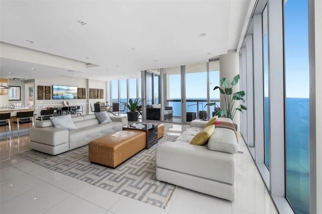 2 of 38 - 6899 Collins Avenue #2708, Miami Beach, FL