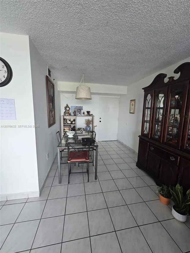 2 of 19 - 9688 Fontainebleau Boulevard #409, Miami, FL