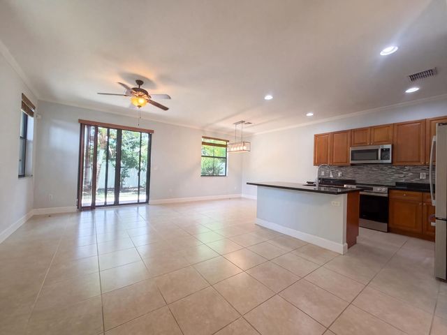 2 of 28 - 4967 Nw 59th Street, Tamarac, FL