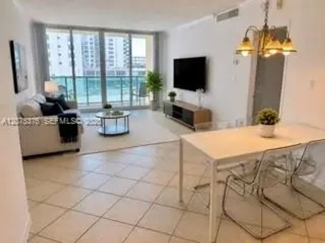 2 of 31 - 2501 S Ocean Drive #439, Hollywood, FL