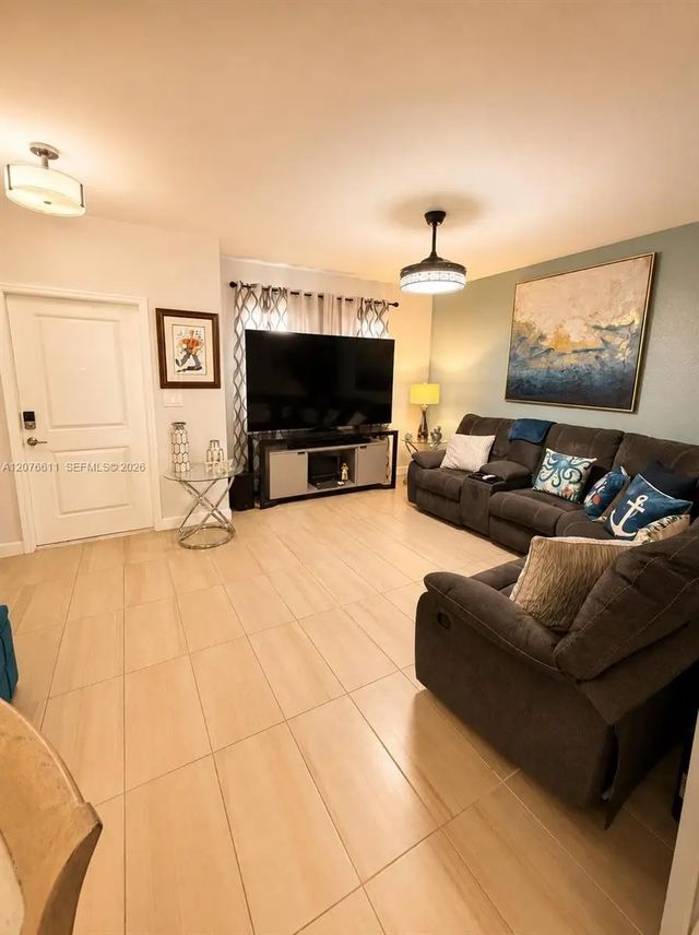 3 of 35 - 1222 Nw 3rd Lane, Florida City, FL